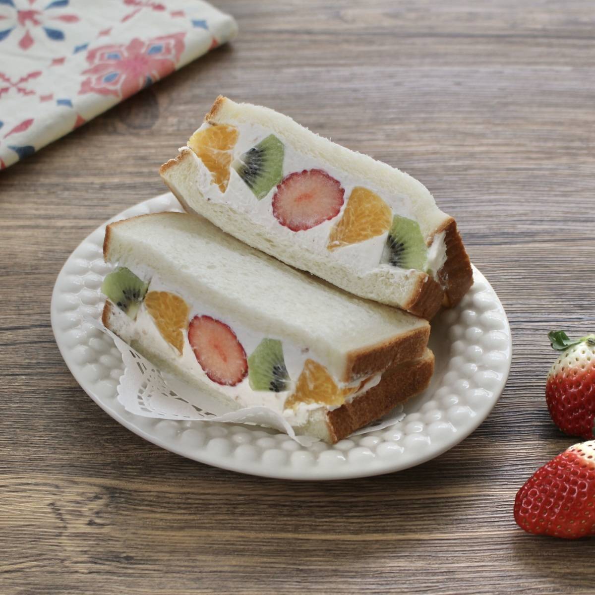 フジパン公式の「クリームチーズとフルーツのサンド」のレシピ