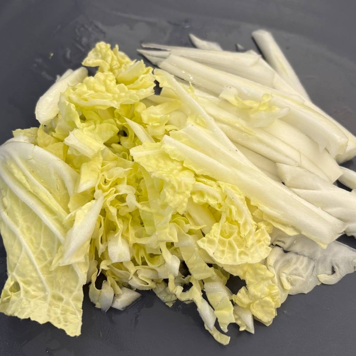 JAグループ公式の「使いきりレシピ☆白菜の芯とツナの和え物☆キムチ風味」のレシピ