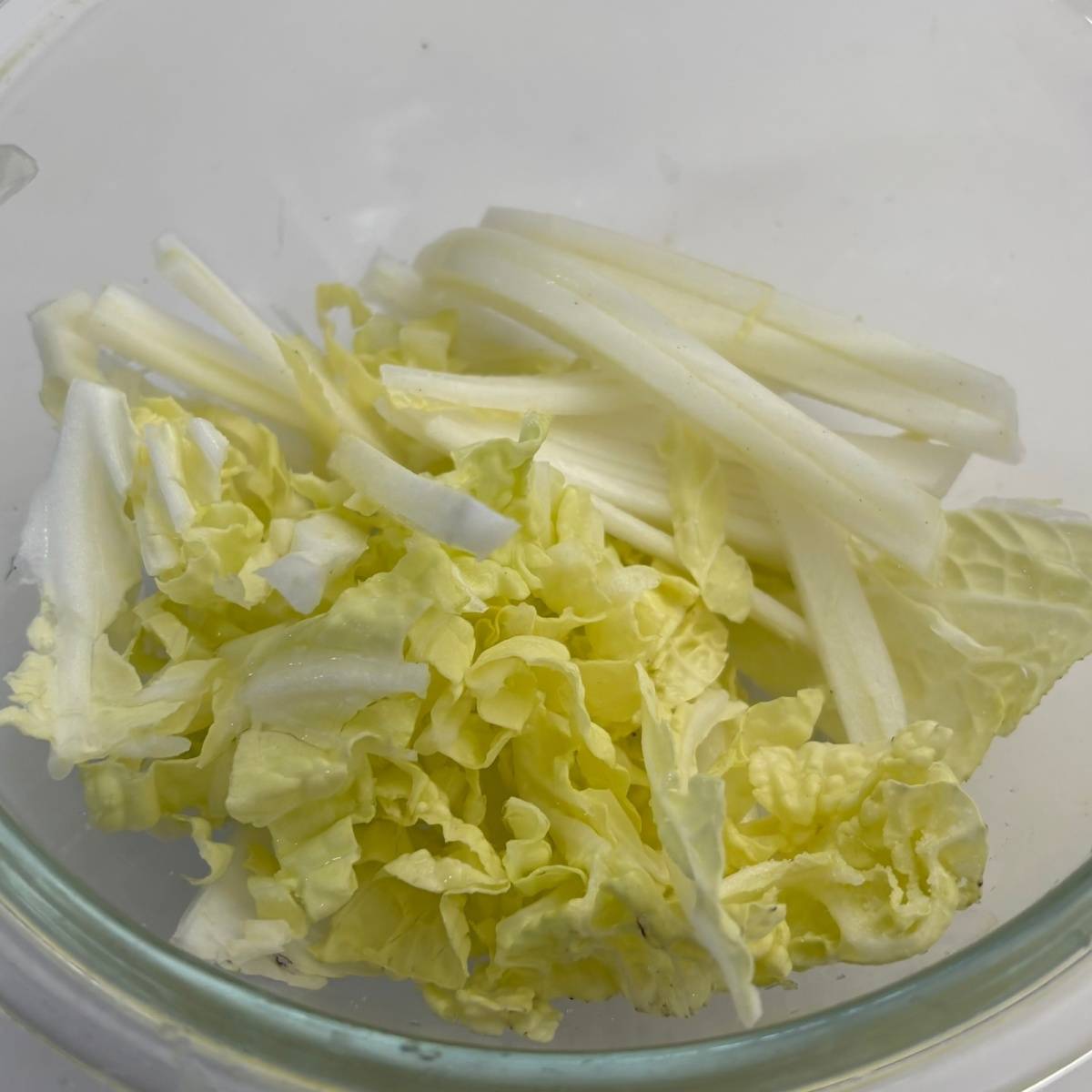 JAグループ公式の「使いきりレシピ☆白菜の芯とツナの和え物☆キムチ風味」のレシピ