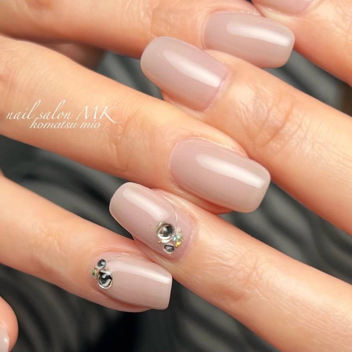 シアーカラーのワンカラーネイル