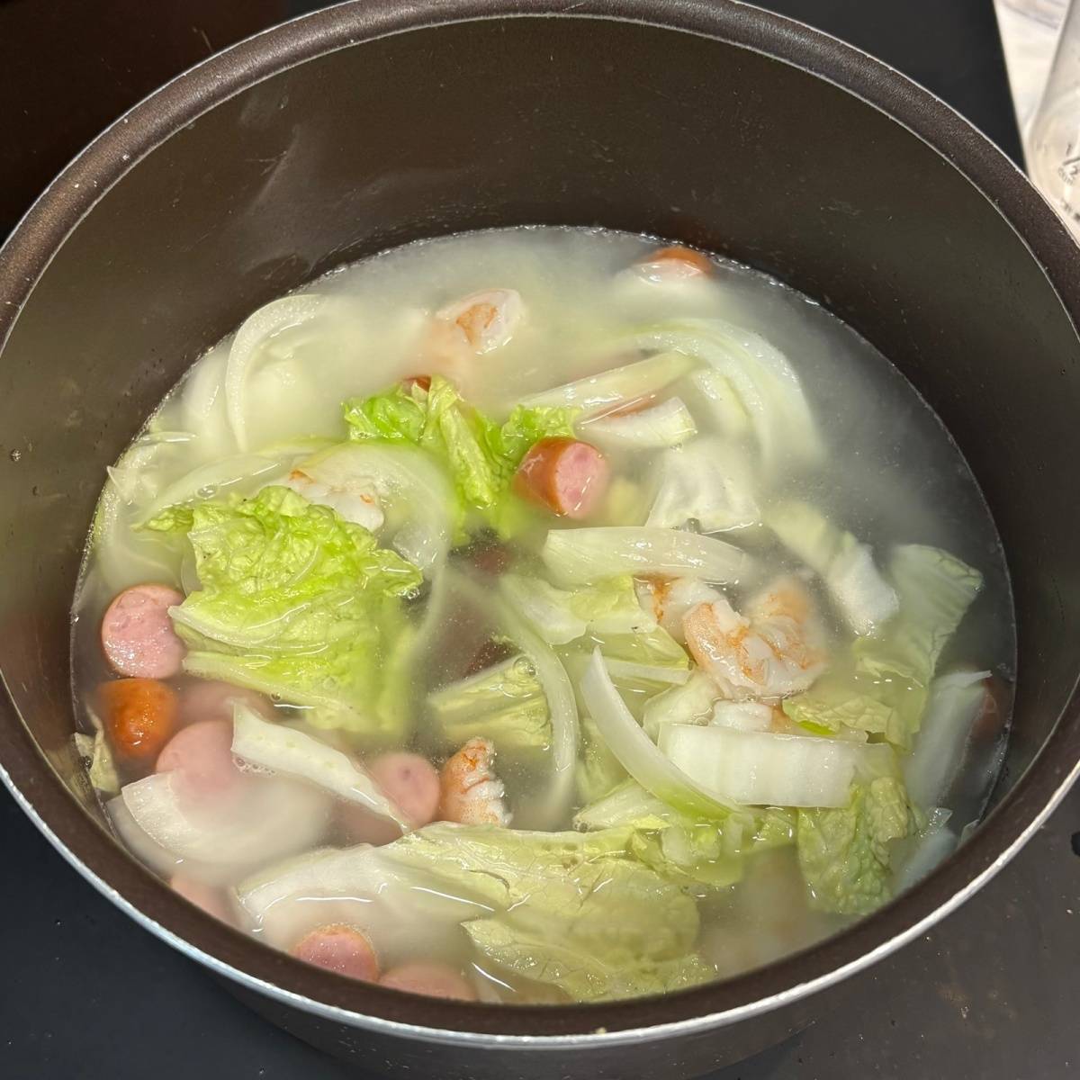 JAグループ公式の「ほっこり♪ウインナーとホタテと白菜のシチュー」のレシピ