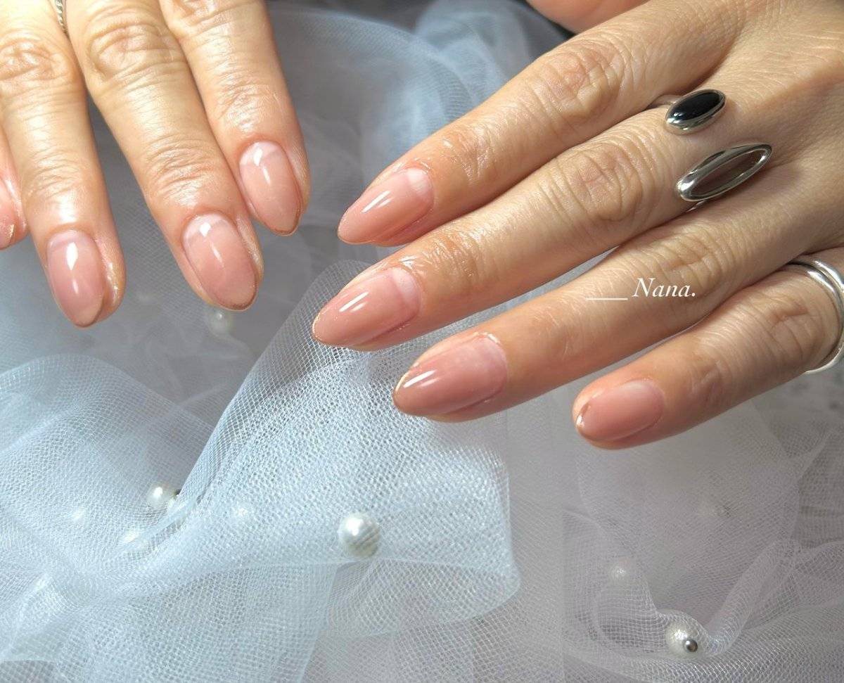 ヌーディーベージュネイル