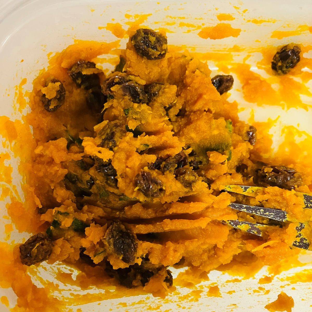 JAグループ公式の「かぼちゃのレーズン茶巾♪」のレシピ