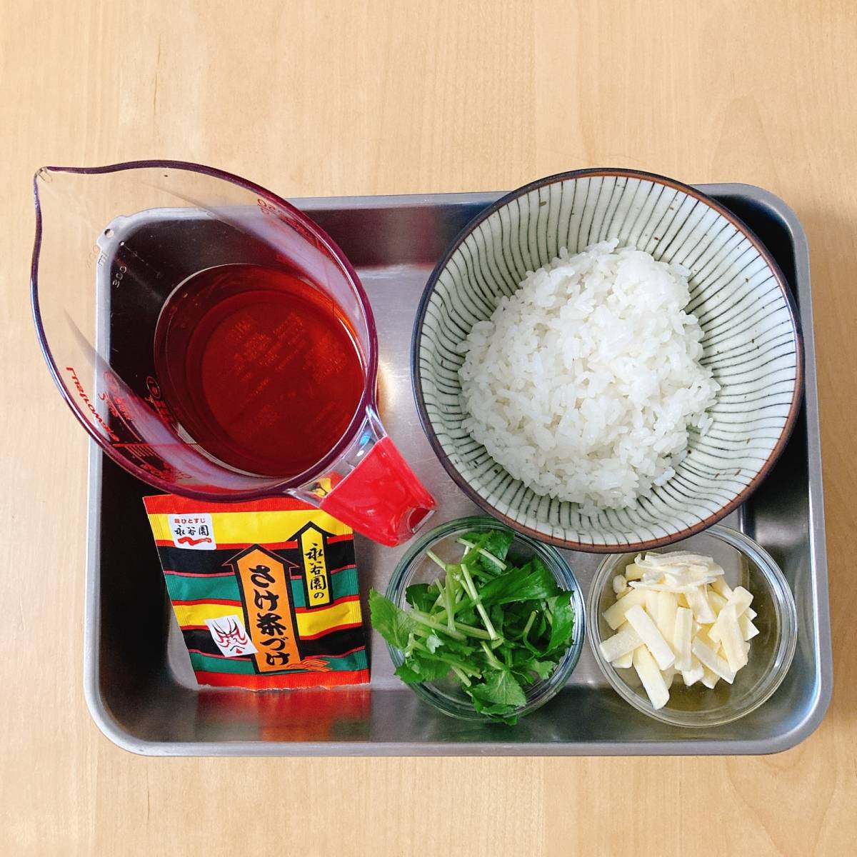 永谷園公式の「カリカリチーズと青ねぎ茶漬け」のレシピ