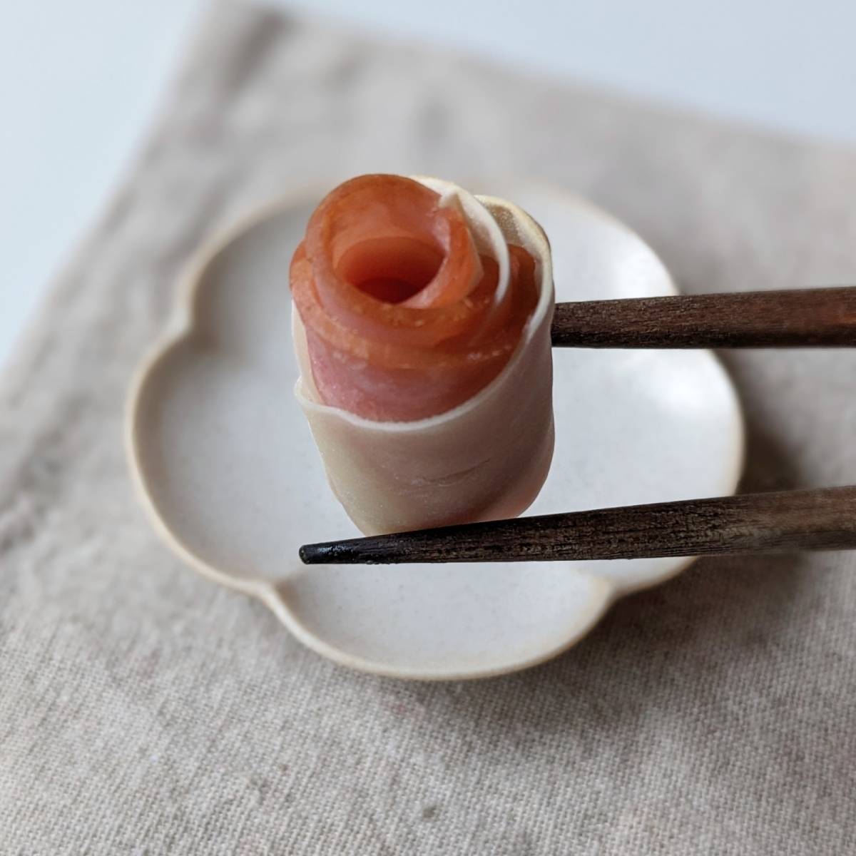 モランボン公式の「薔薇のハムとチーズロール」のレシピ