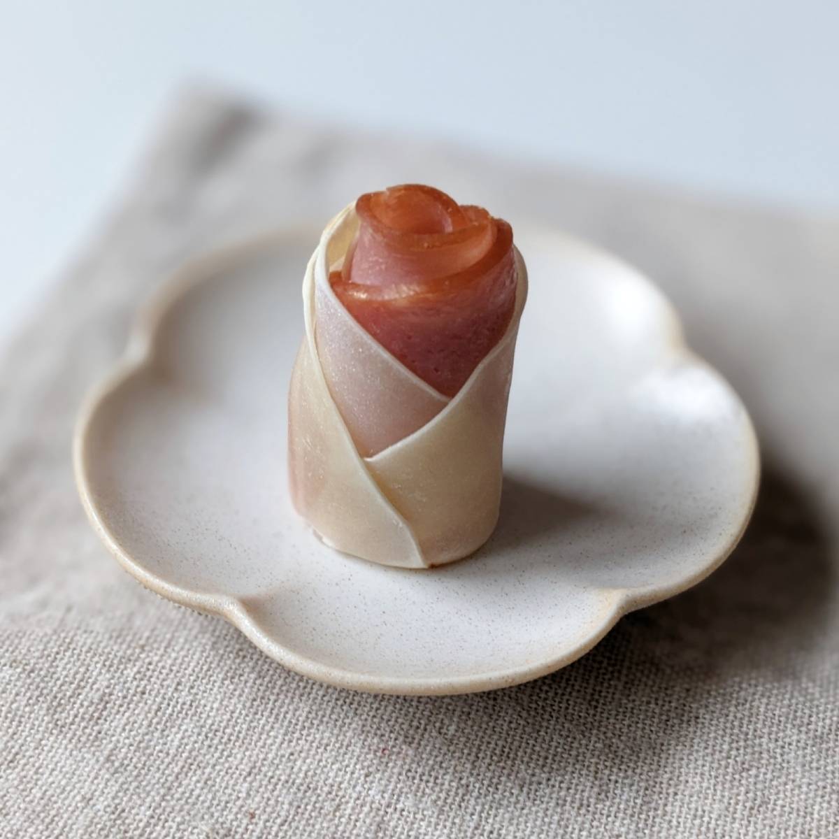 モランボン公式の「薔薇のハムとチーズロール」のレシピ