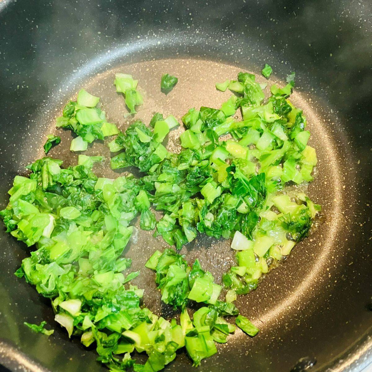 JAグループ公式の「朝ごはんにぴったり小松菜パンケーキ」のレシピ