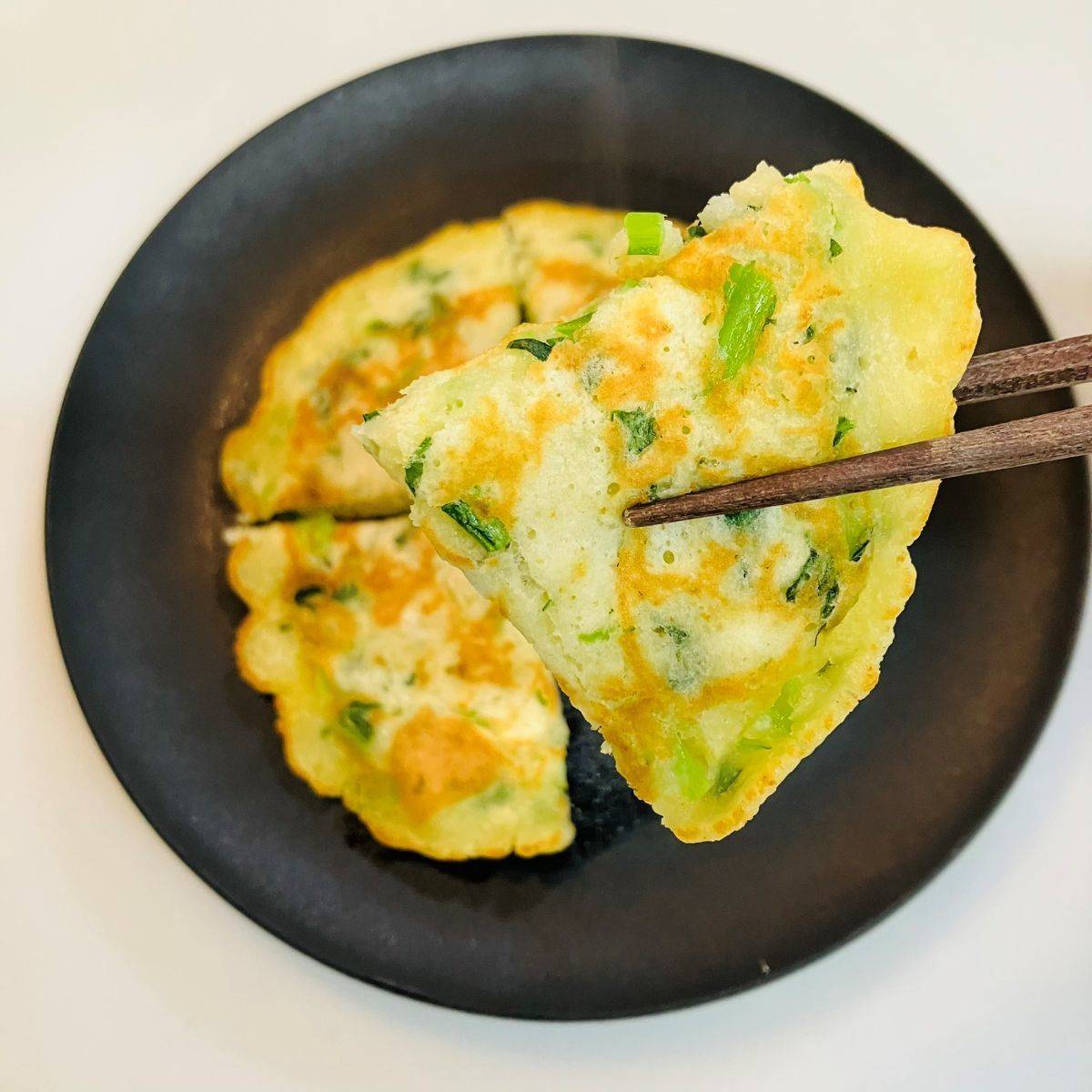 JAグループ公式の「朝ごはんにぴったり小松菜パンケーキ」のレシピ