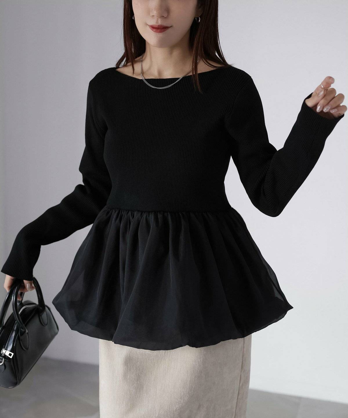 ペプラムバルーンニット