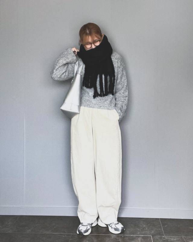 大きめのマフラーをアクセントにする!