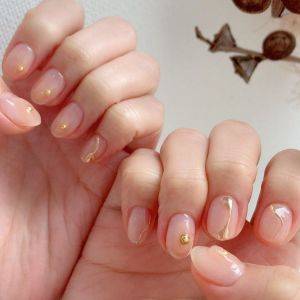  ゴールドのニュアンスアートをプラス 