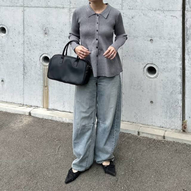 襟付きカーディガン×デニムパンツ