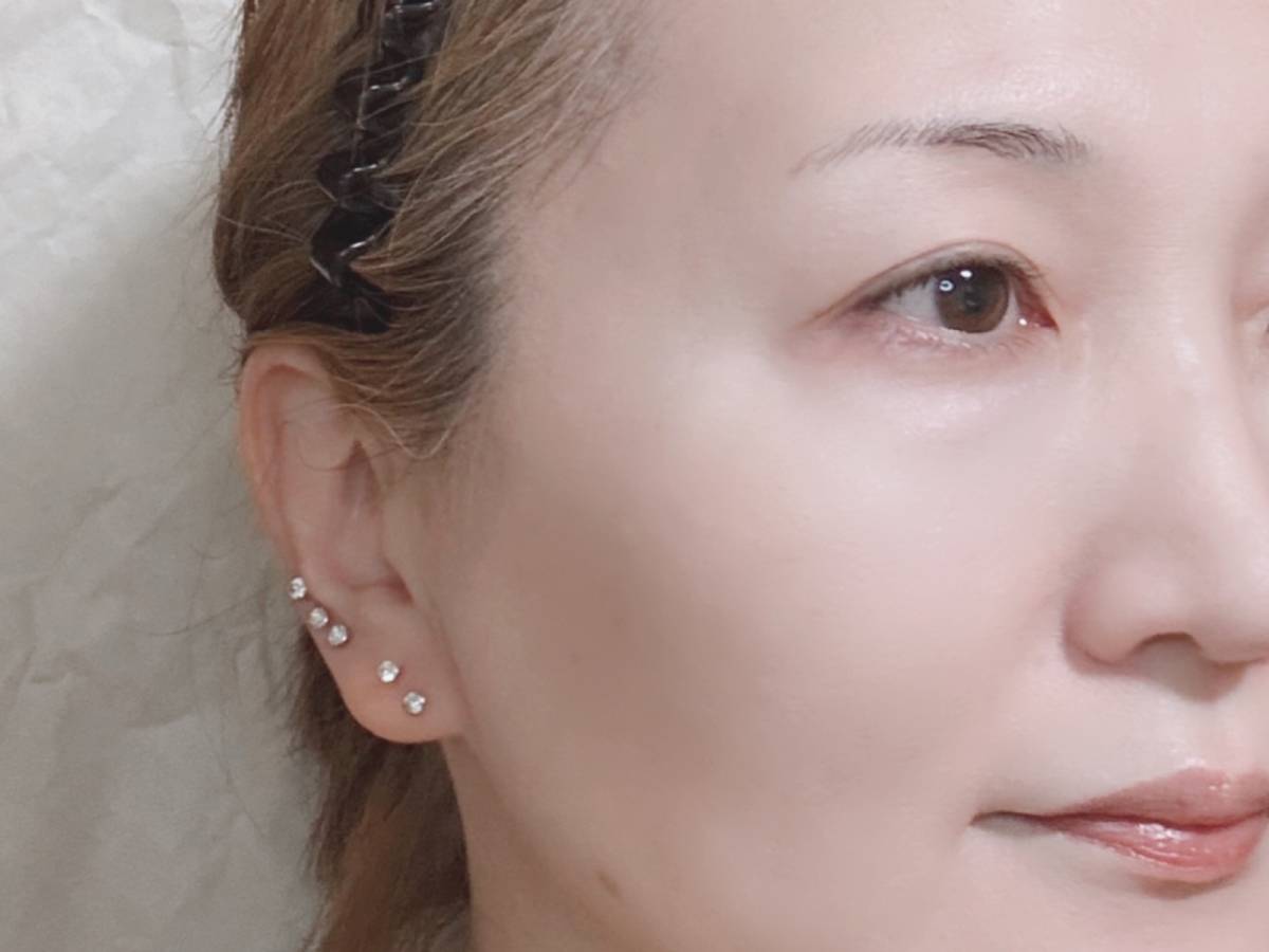 CEZANNE セザンヌ トーンフィルターハイライト 01フィルターベージュ 塗布前 筆者顔