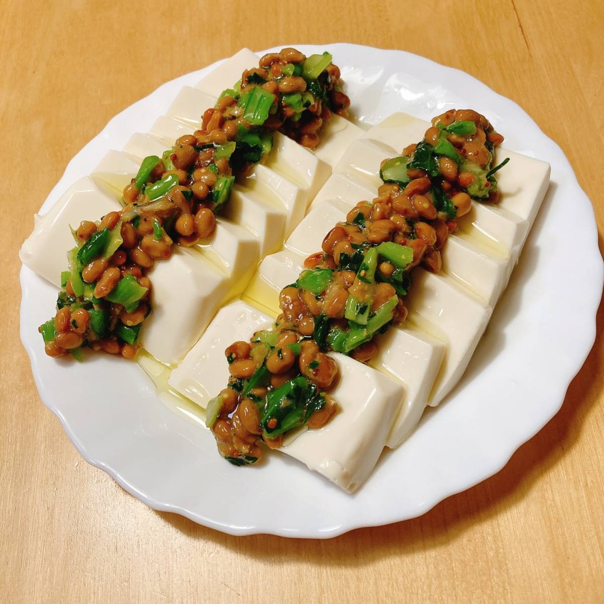 タカノフーズ公式の「豆腐のカルパッチョ納豆オクラソースかけ」のレシピ