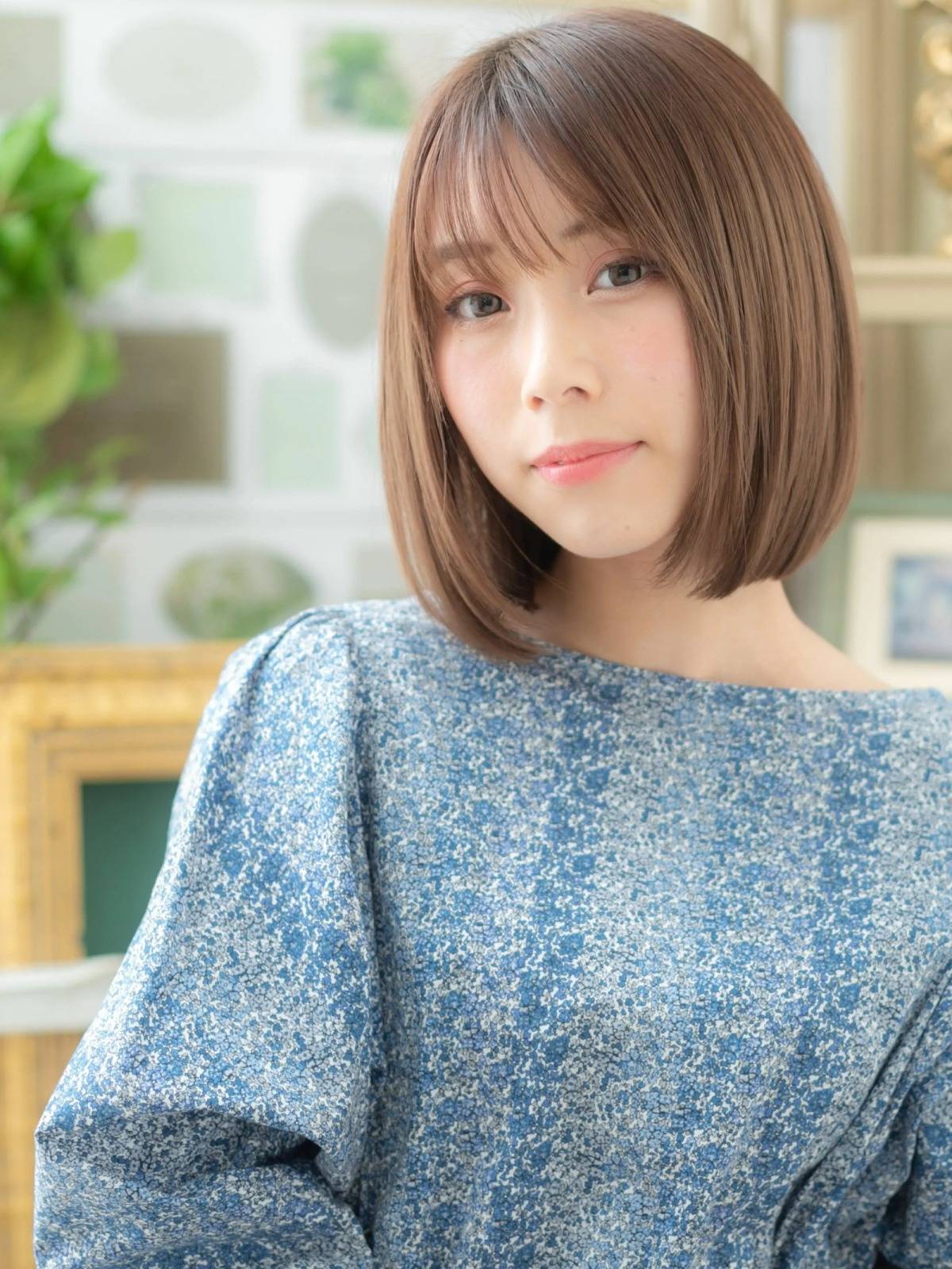 前下がりストレートボブ