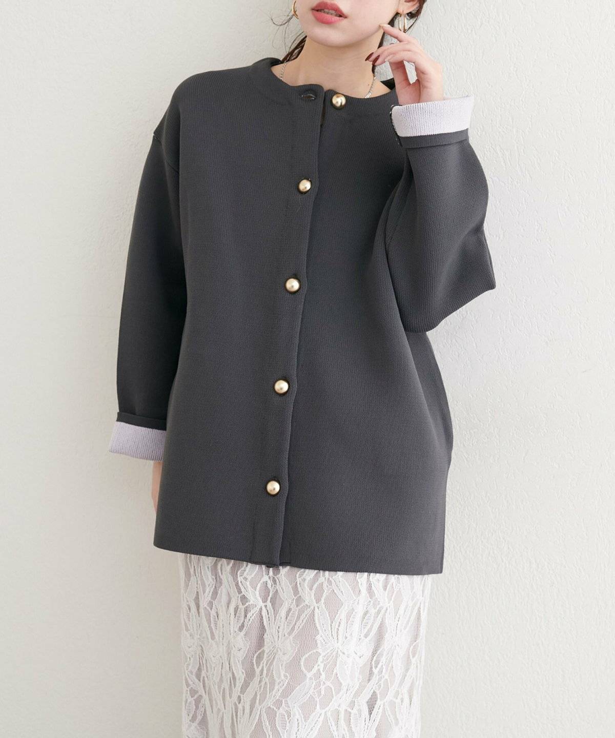 カーディガンとスカートコーデ