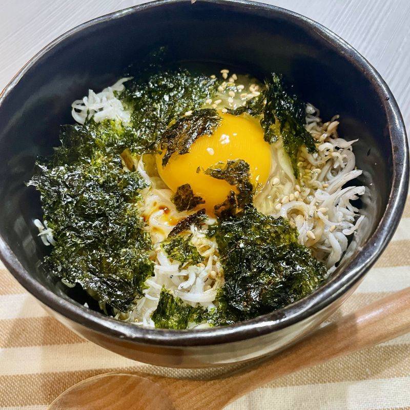 JA全農の「しらすととろろのたまごかけご飯」のレシピ