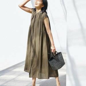 カーキワンピースコーデおすすめ16選♪春夏秋冬＆合わせるアイテム別