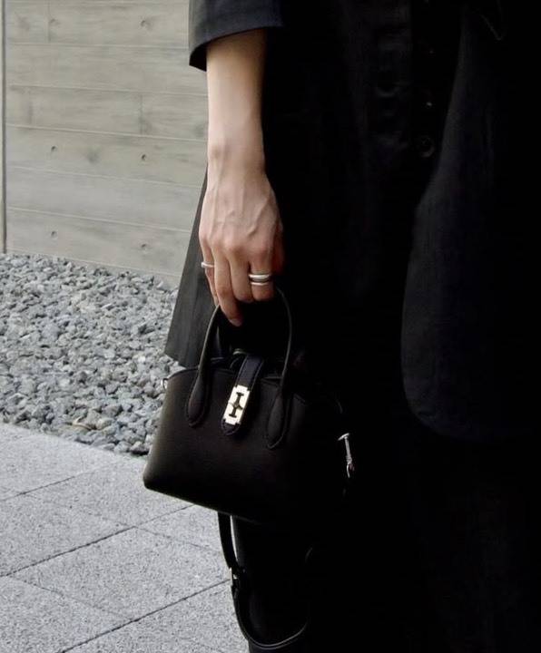 Toque Hermitの「Cross S」