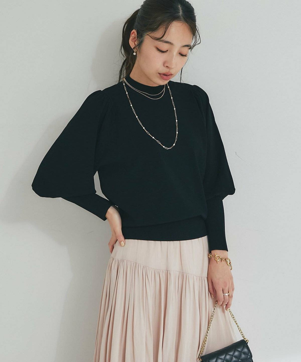 スカートコーデの女性