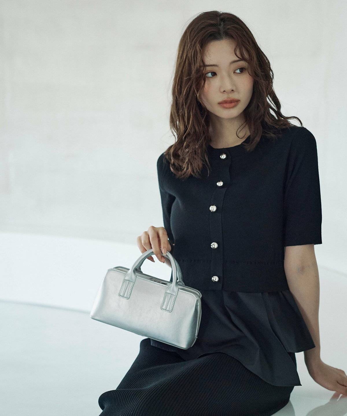 スカートコーデの女性