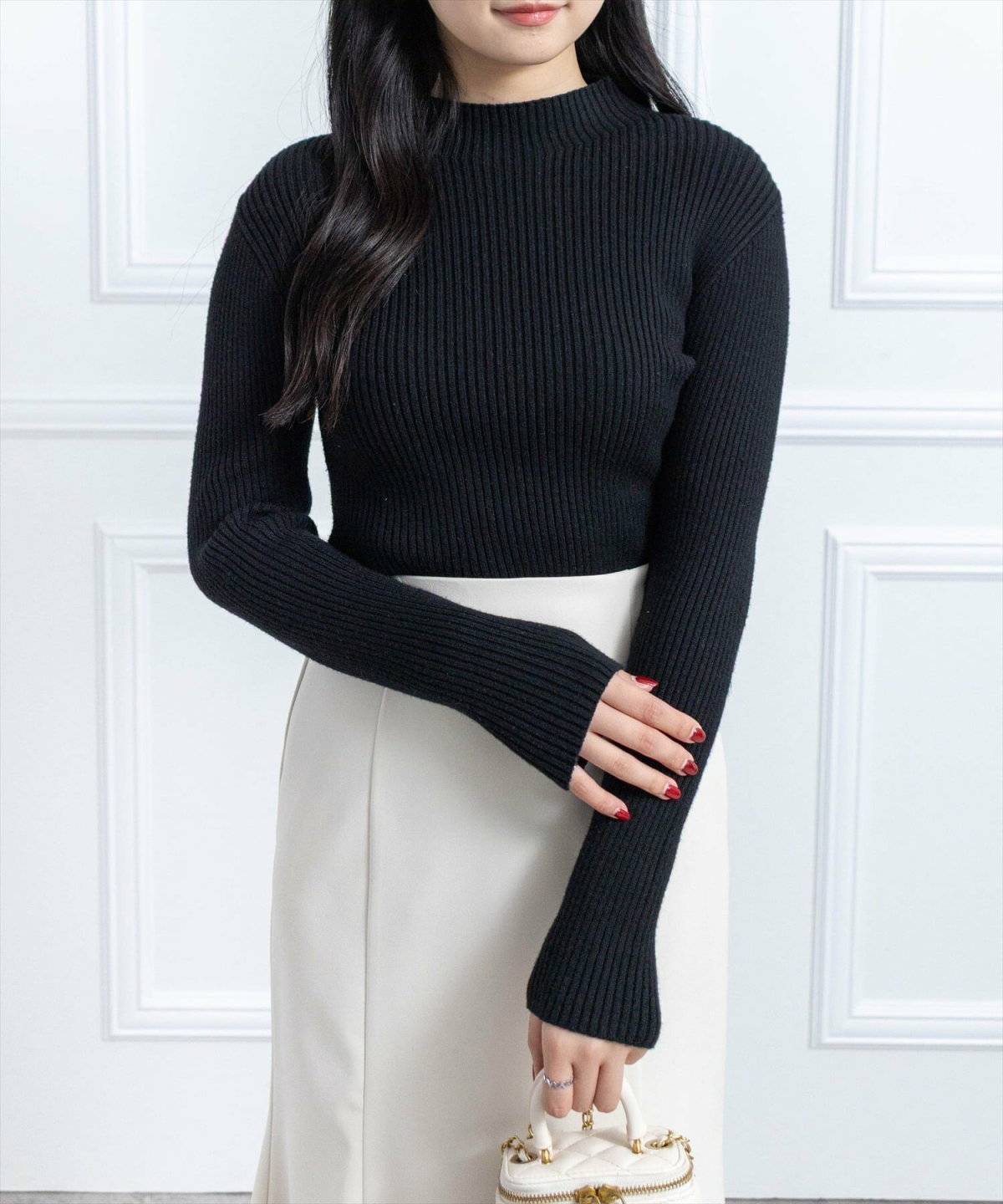 スカートコーデの女性