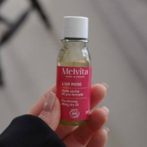 肌の“潤い×トーンアップ”に。しっとり整う贅沢ケア「メルヴィータ」ボディオイル