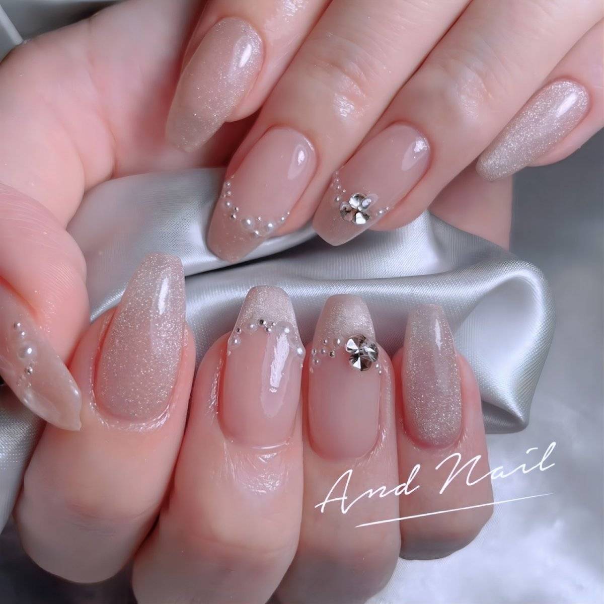 クリアピンクネイル