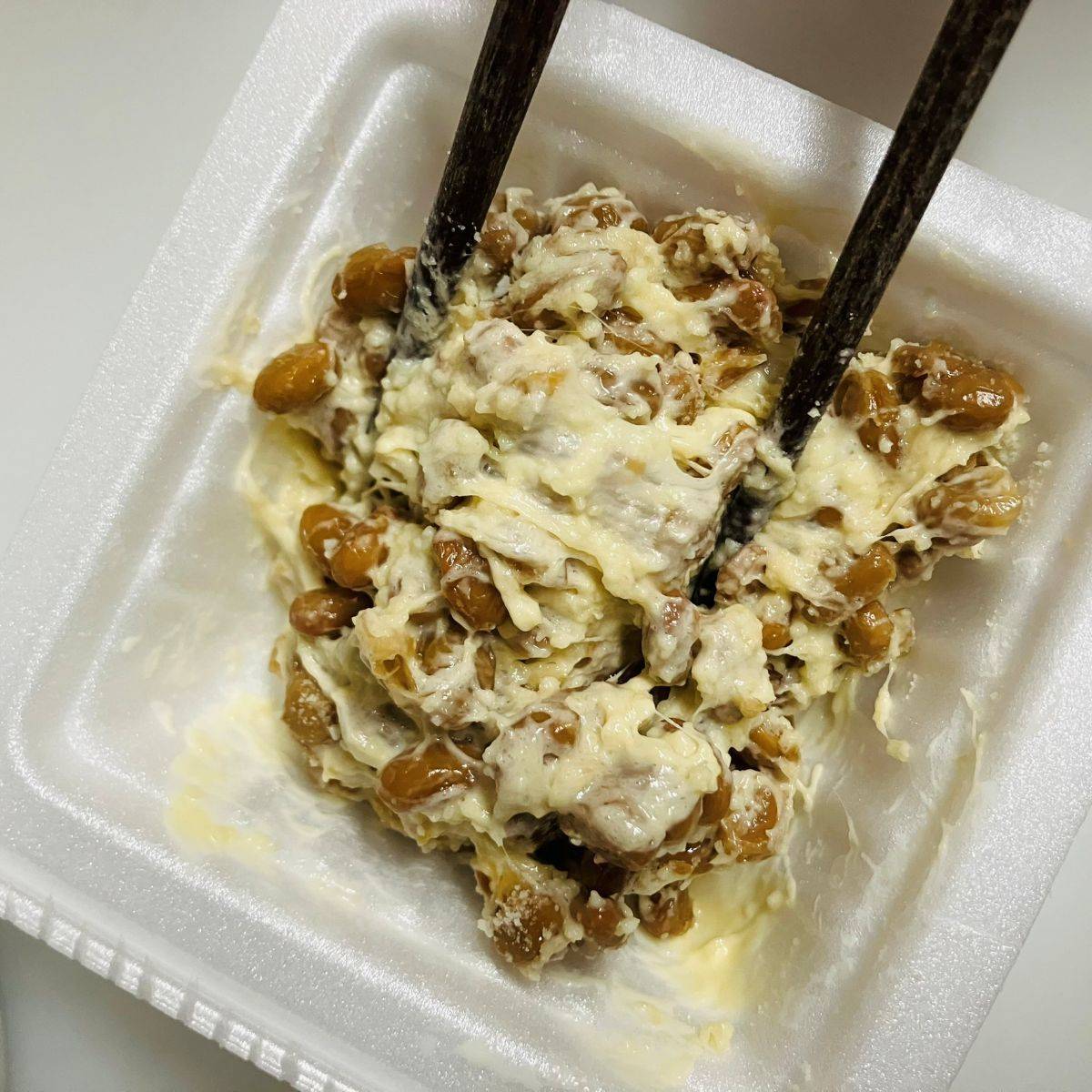 パスコ公式の「納豆とチーズの味噌だれポケットサンド」のレシピ