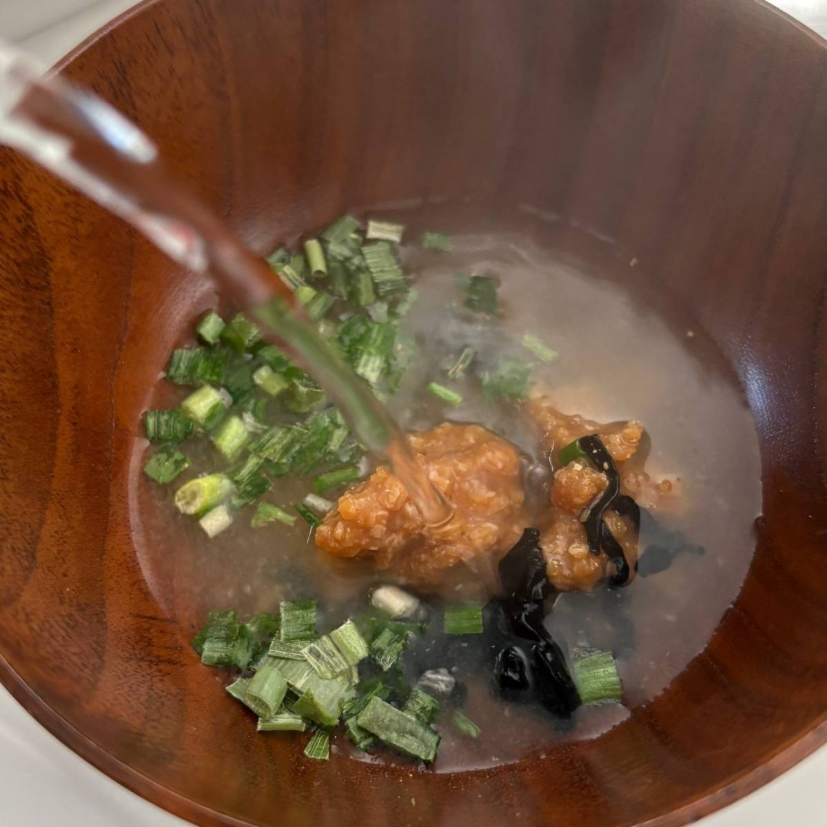 サトウ食品公式の「もち入り味噌汁」のレシピ