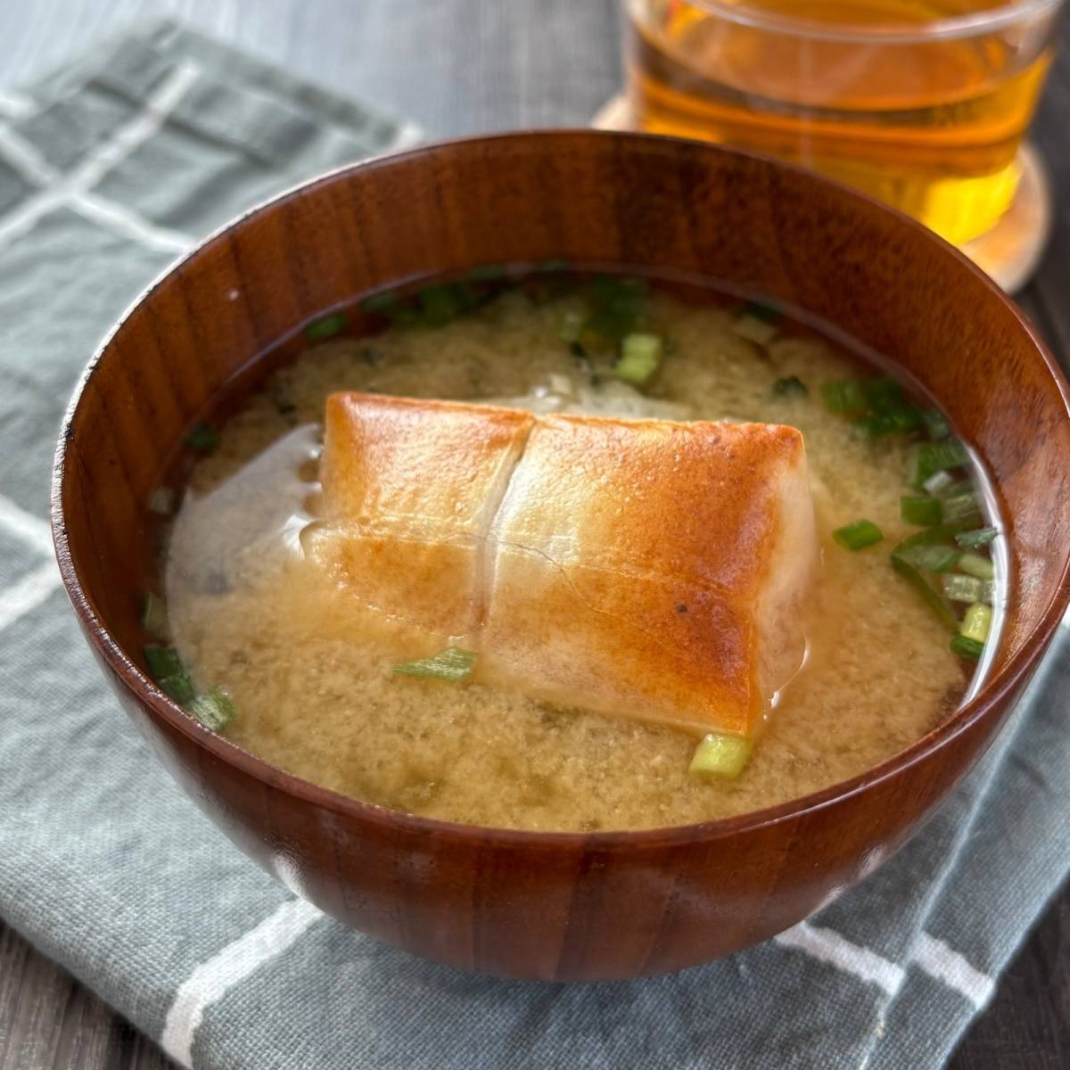 サトウ食品公式の「もち入り味噌汁」のレシピ