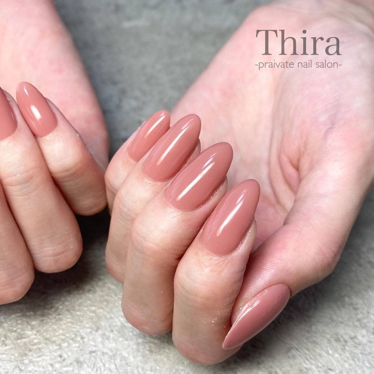 コーラルピンクネイル