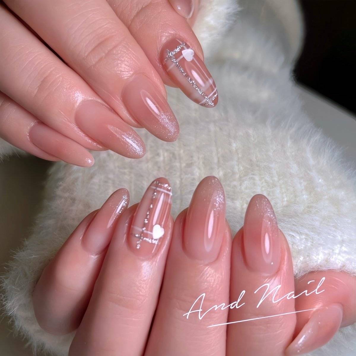 コーラルピンクネイル