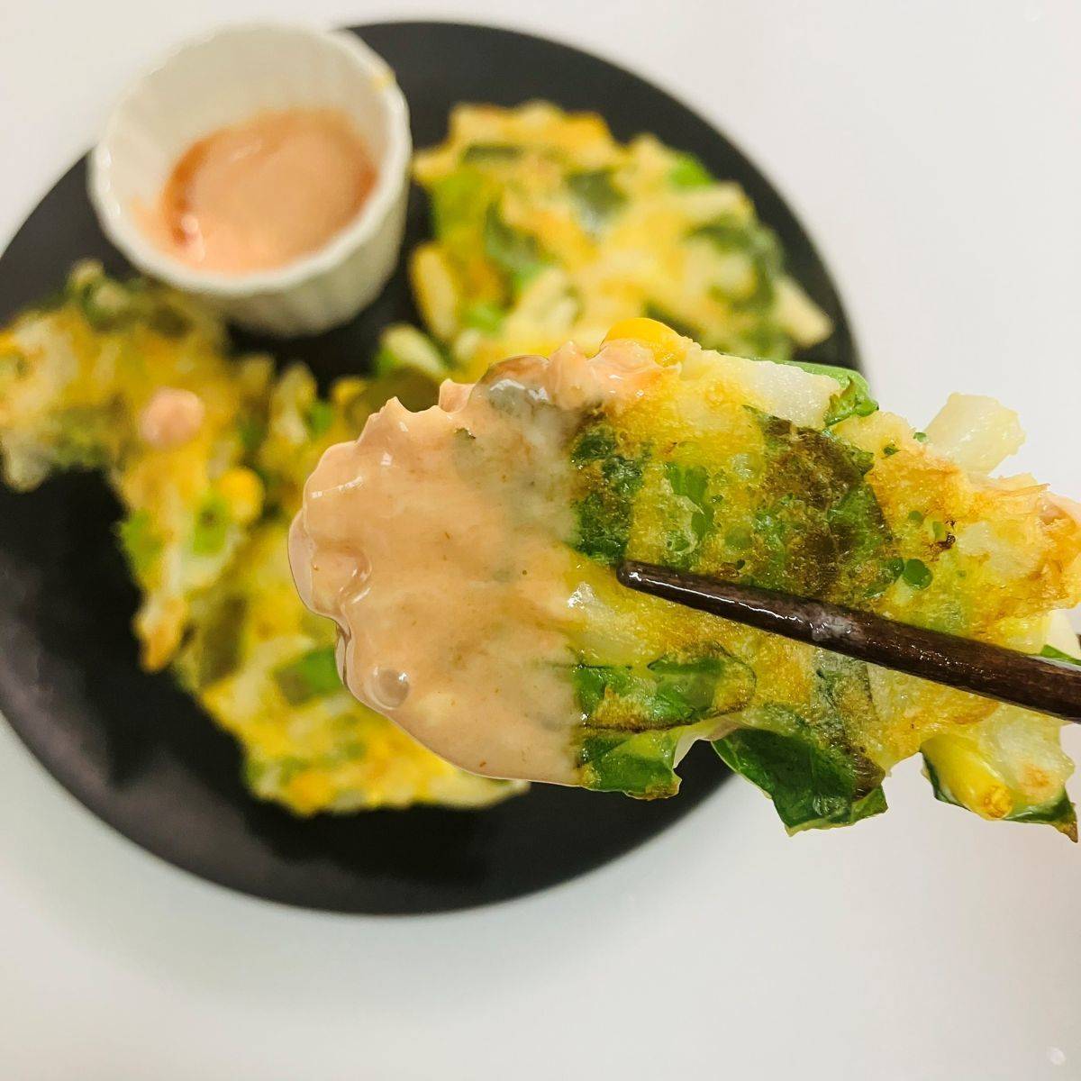 JAグループ公式の「小松菜とウインナーコーンのうどんおやき」のレシピ