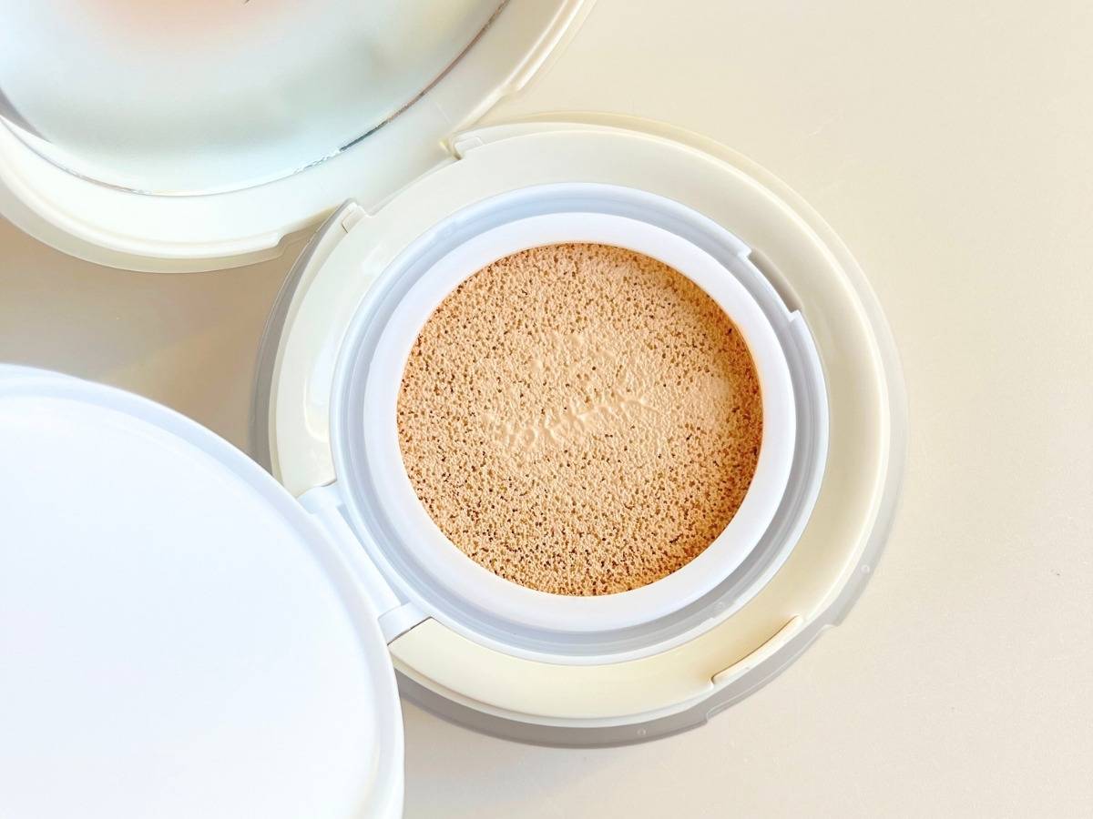 favs カーミンググロウアップクッションファンデーション