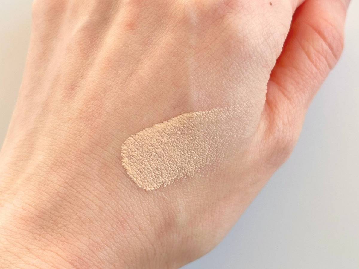 favs カーミンググロウアップクッションファンデーション #SOYの色味