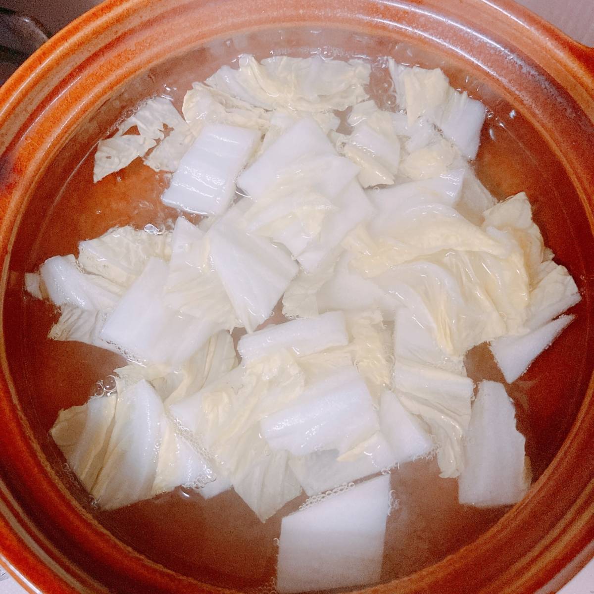 JAグループ公式の「土鍋で簡単♪ぐつぐつ♪白菜と長ネギと肉団子のスープ」のレシピ