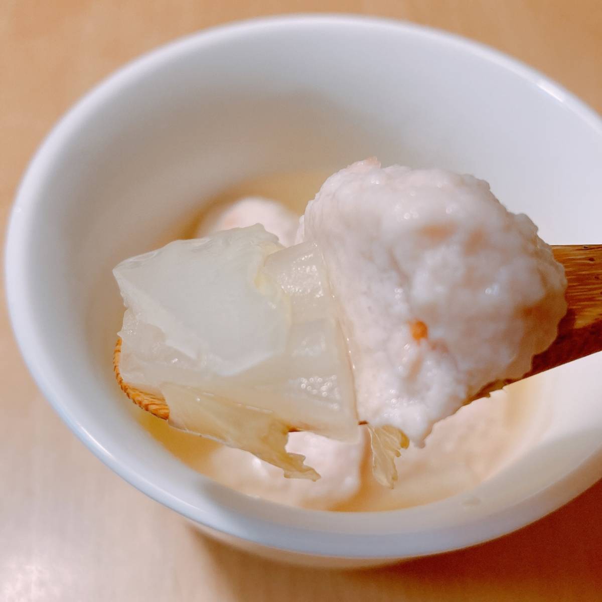 JAグループ公式の「土鍋で簡単♪ぐつぐつ♪白菜と長ネギと肉団子のスープ」のレシピ