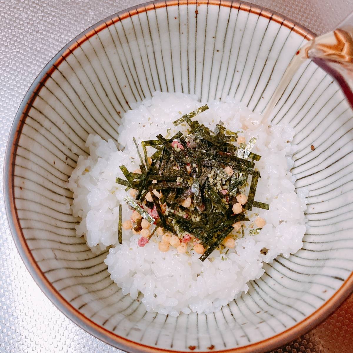 永谷園公式の「秋刀魚の蒲焼き茶づけ 〜めざまし茶づけ〜」のレシピ