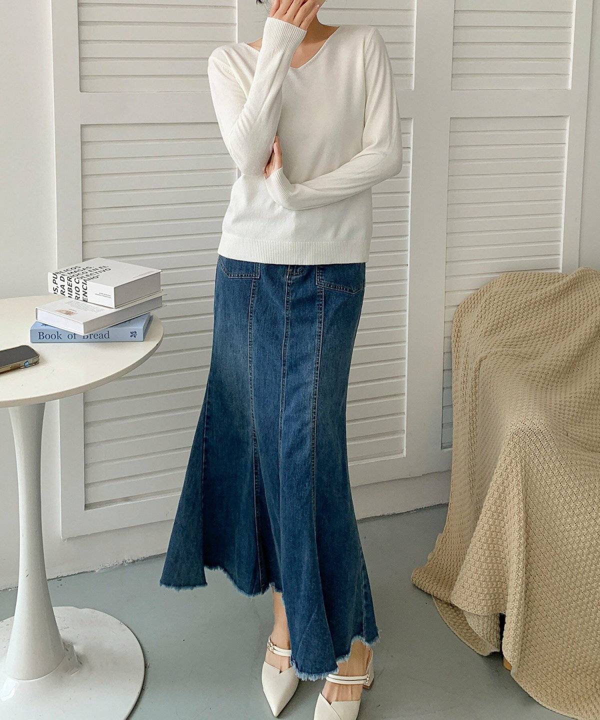 スカートコーデの女性