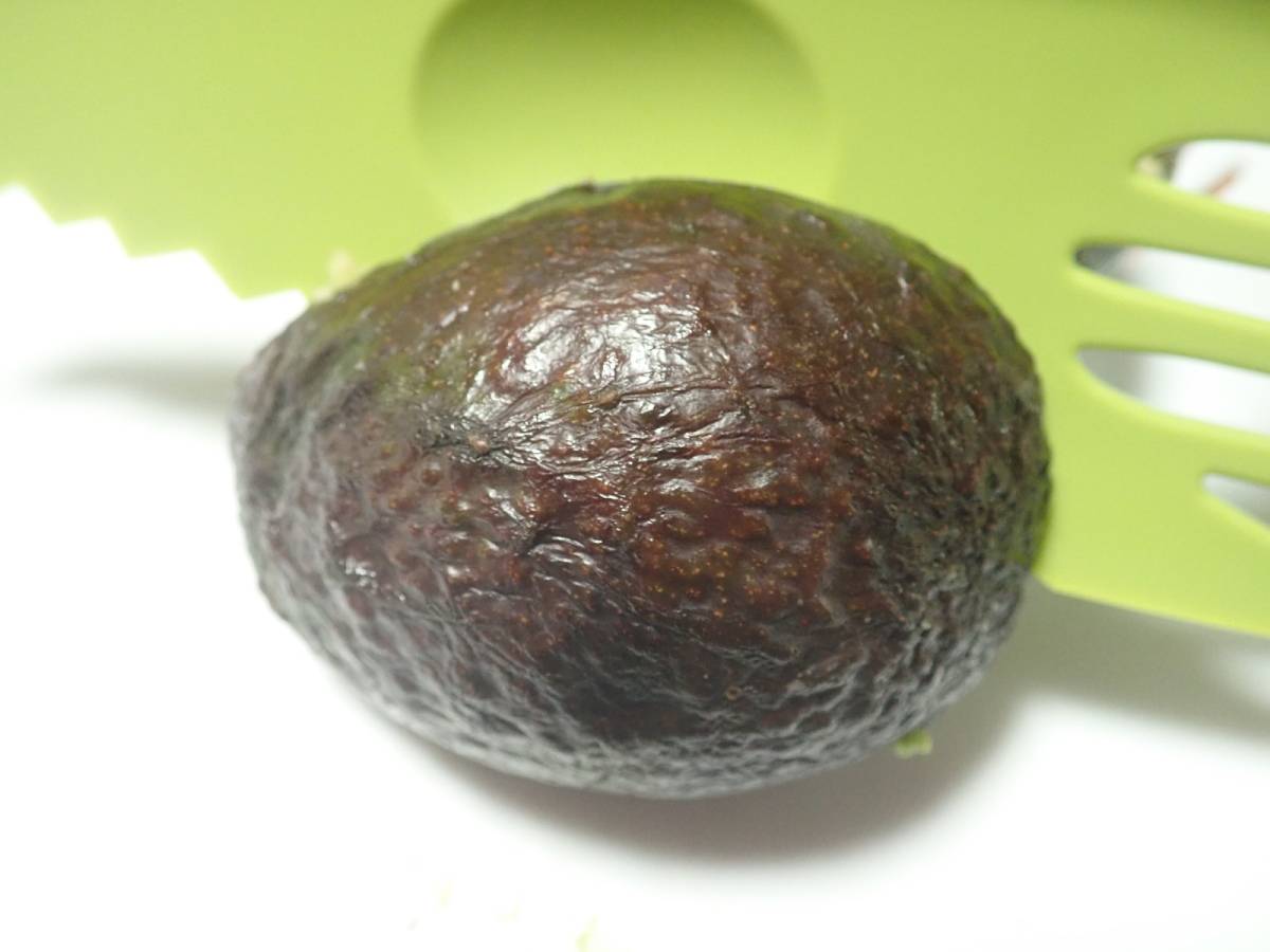 ダイソーのアボカドカッター