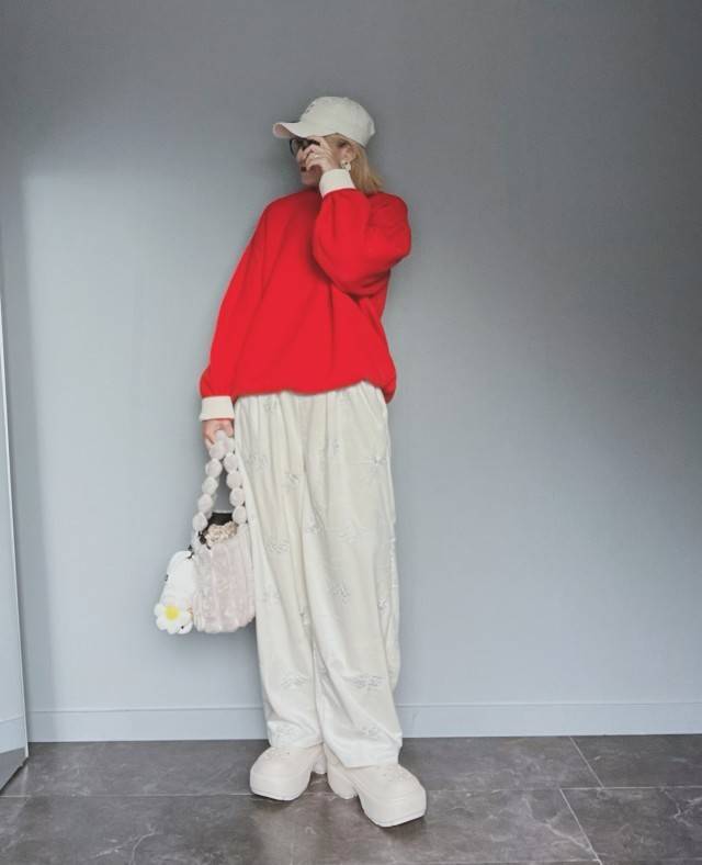 赤ニットを主役に♡