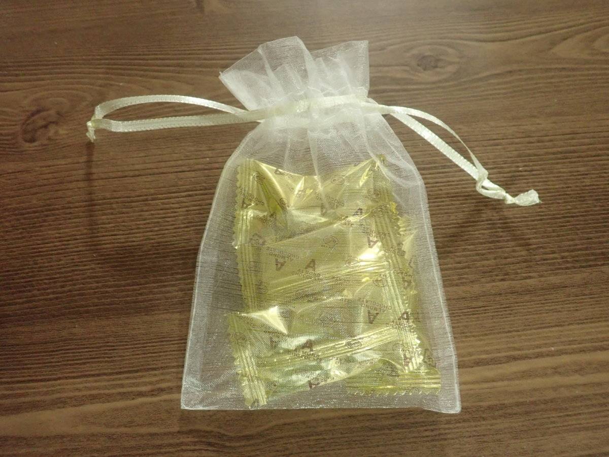 ダイソーのオーガンジー巾着バッグ(3枚)