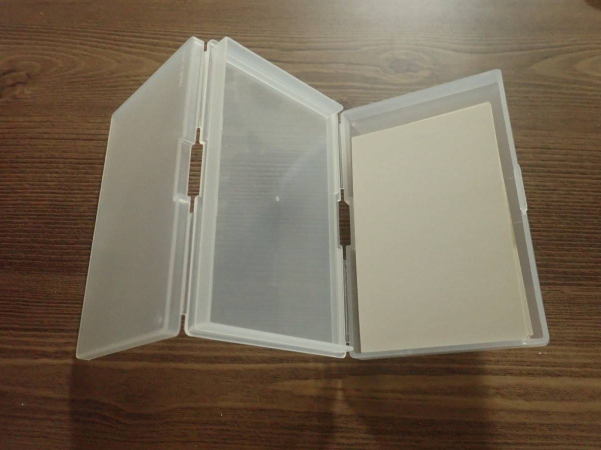 ダイソーのデュアル名刺ケース