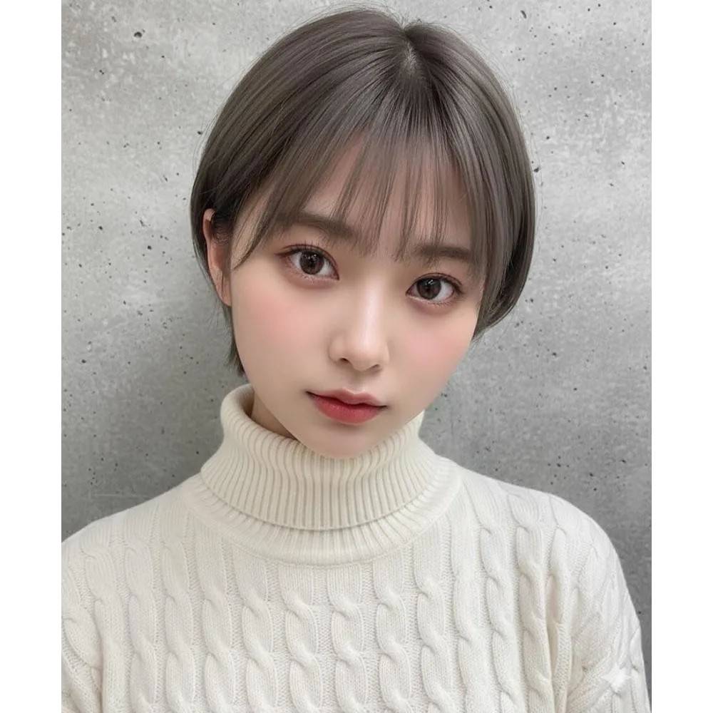 グレージュの透明感ショート