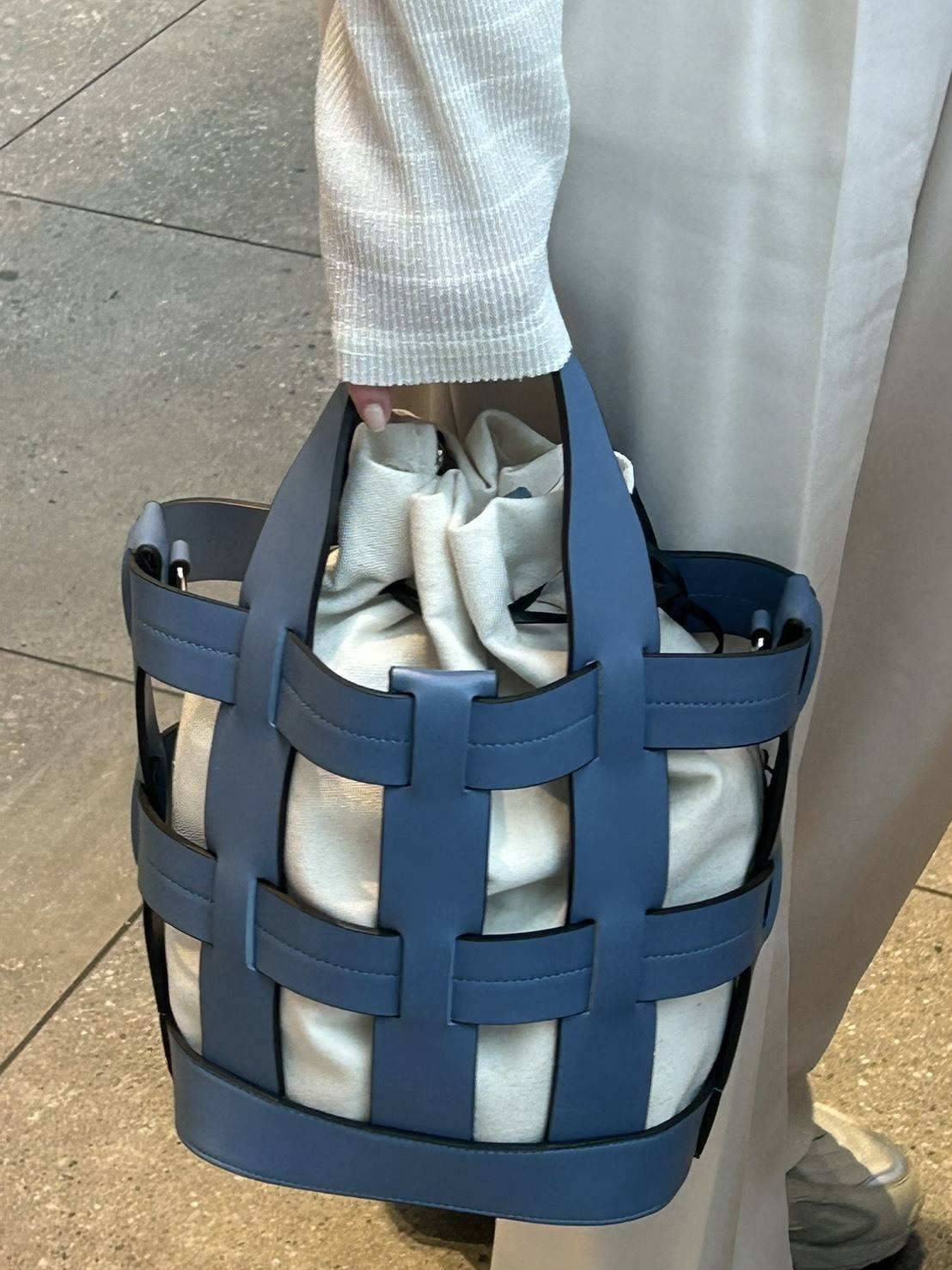 編み込みレザーバスケットバッグ