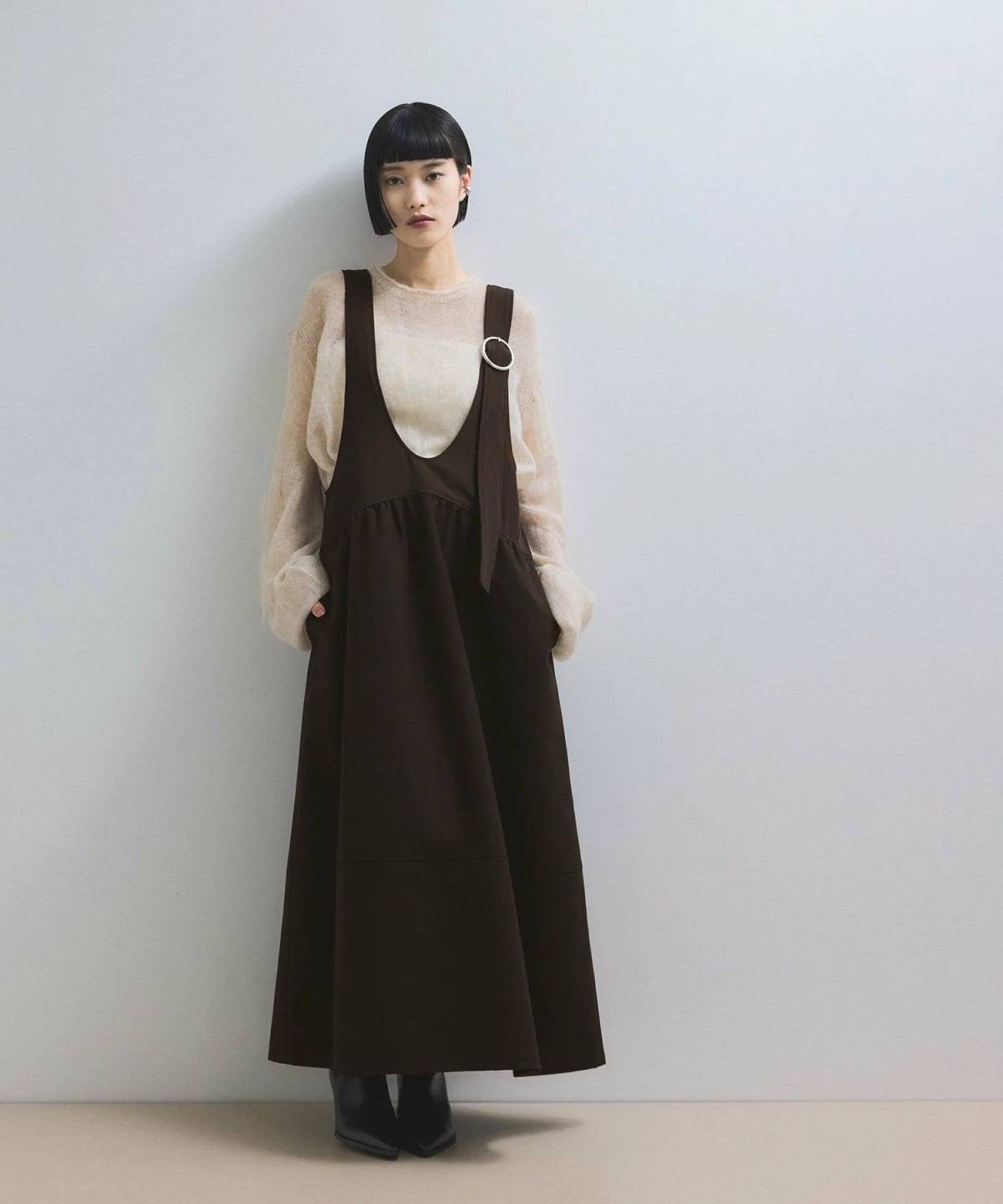 ADAM ET ROPE' ディープネックAラインワンピース