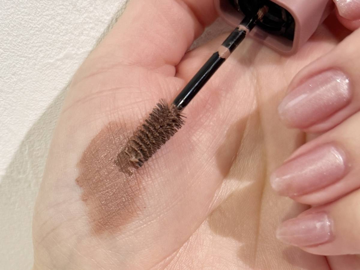 メイベリン SP フラッフ ブロウ ムース　ピンクアッシュスウォッチ