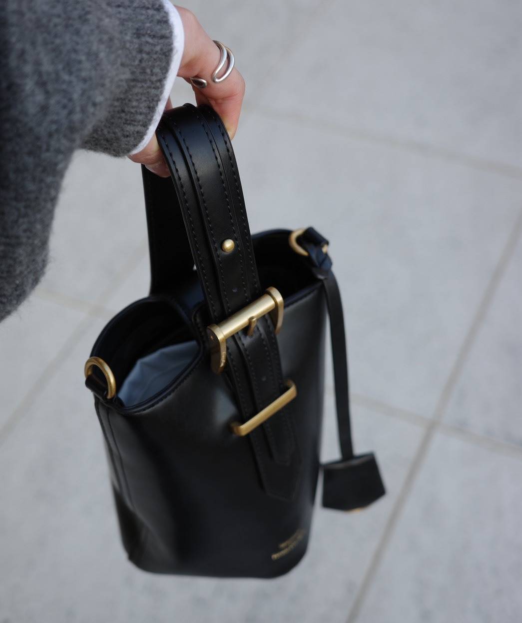 DRAW ベルテッドバケットバッグ スモール