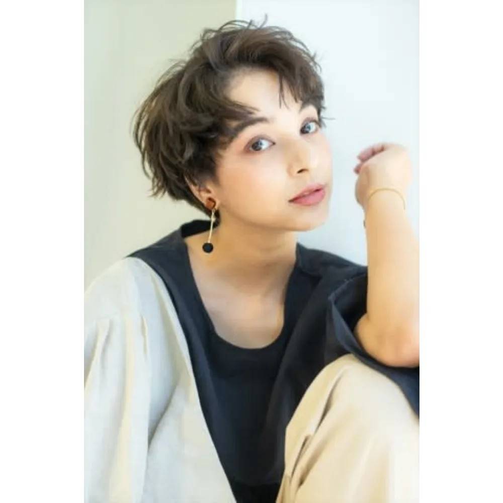 アップバングのマッシュショート